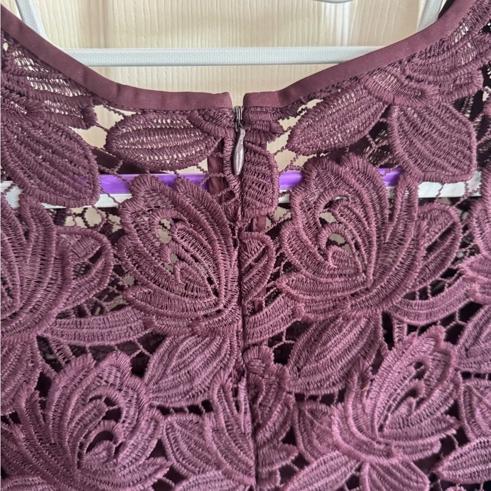Three-quarter sleeve midi dress